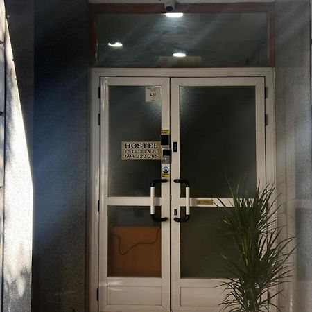 Hostel Estrella 20 Madrid Eksteriør billede