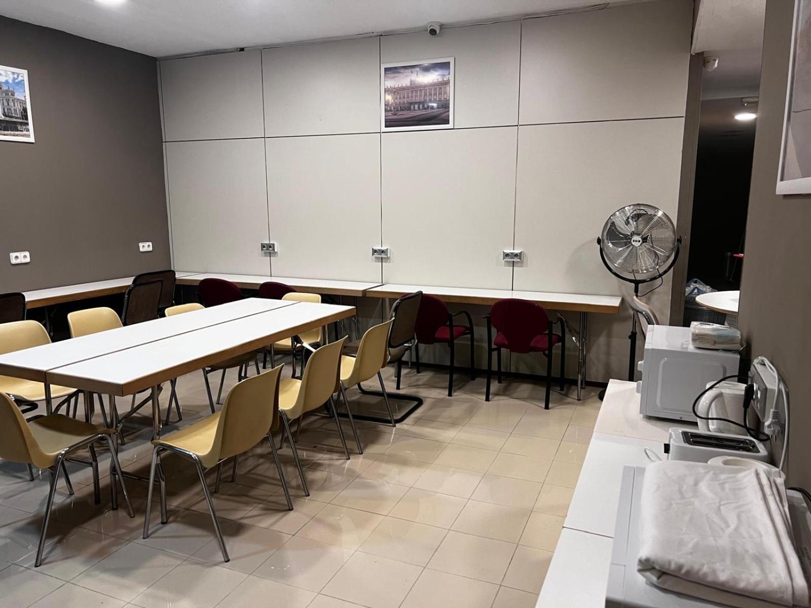Hostel Estrella 20 Madrid Eksteriør billede