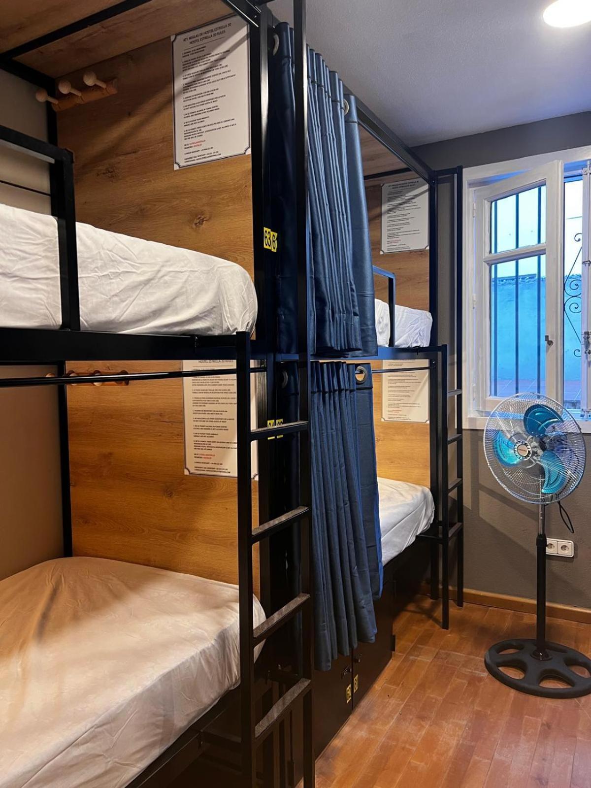 Hostel Estrella 20 Madrid Eksteriør billede